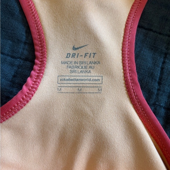Nike Pro Classic Sports Bra Coral Perfotated Swoosh Logo Size Medium - Picture 4 of 4
